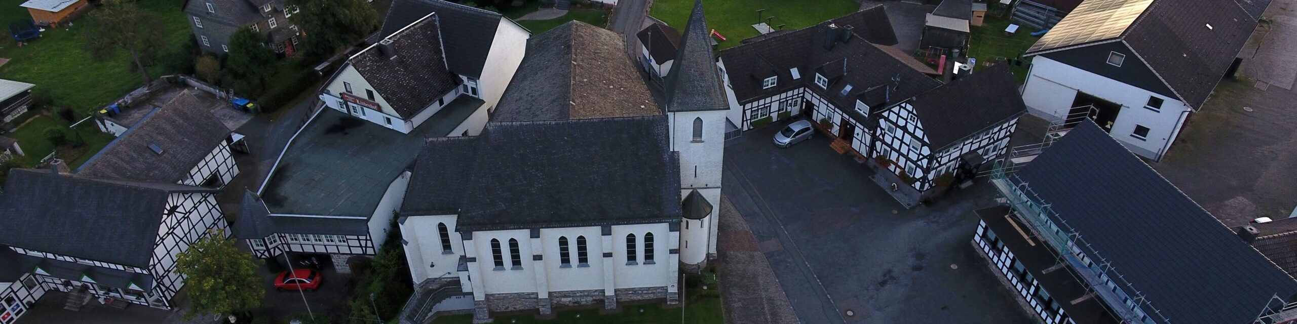 Kirche Oberschledorn